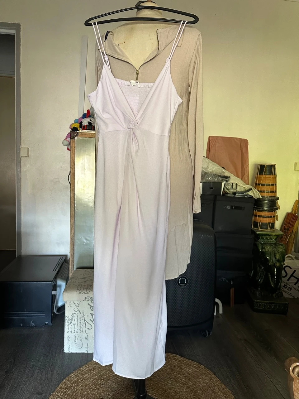 Robe parme pale